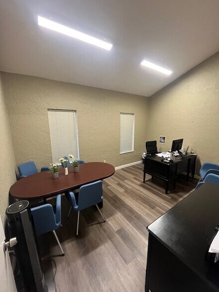 More Photos Of 5235 Ramsey Way, Fort Myers Office For Sale