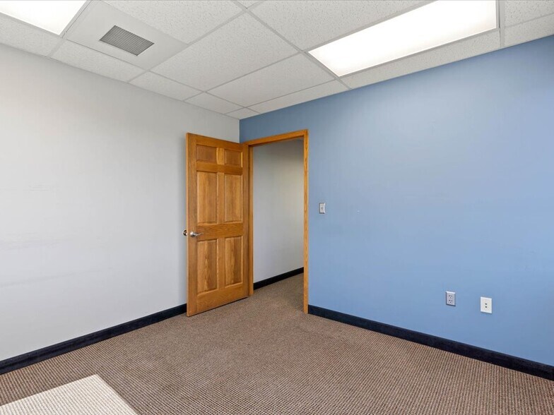 More Photos Of 2301 Johanneson Dr NW, Bemidji Light Distribution For Lease
