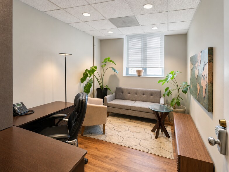 More Photos Of 2501 N Glebe Rd, Arlington Medical For Sale