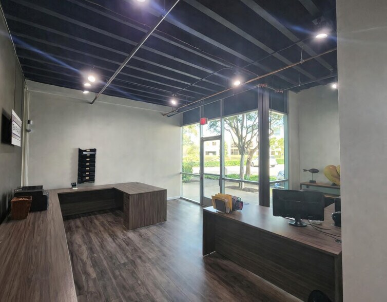 More Photos Of 4011 Avenida de la Plata Dr, Oceanside Manufacturing For Sale