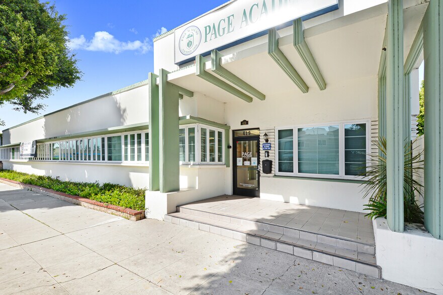 More Photos Of 419 S Robertson Blvd, Beverly Hills Schools For Sale