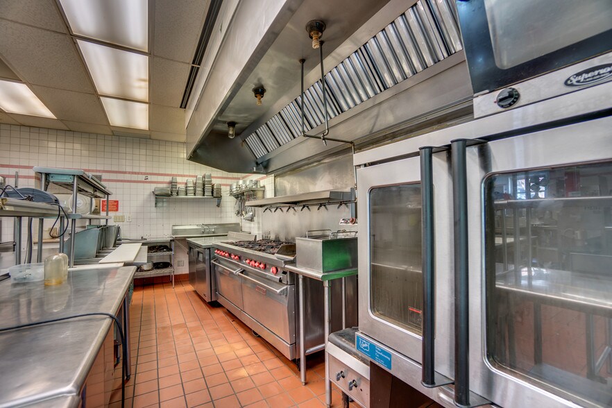 More Photos Of 3998 Jefferson Davis Hwy, Stafford Freestanding For Sale