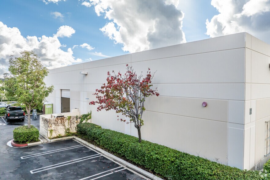 More Photos Of 30402 Esperanza, Rancho Santa Margarita Industrial For Lease