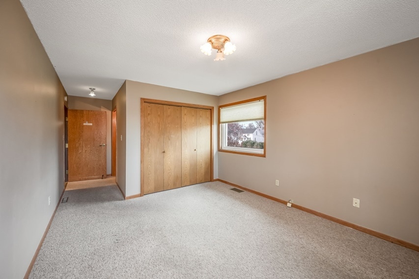 More Photos Of 311 S Nicollet St, Blue Earth Healthcare For Sale