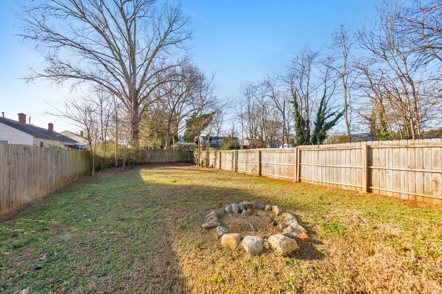 More Photos Of 610 Armstrong St SE, Marietta Multifamily For Sale