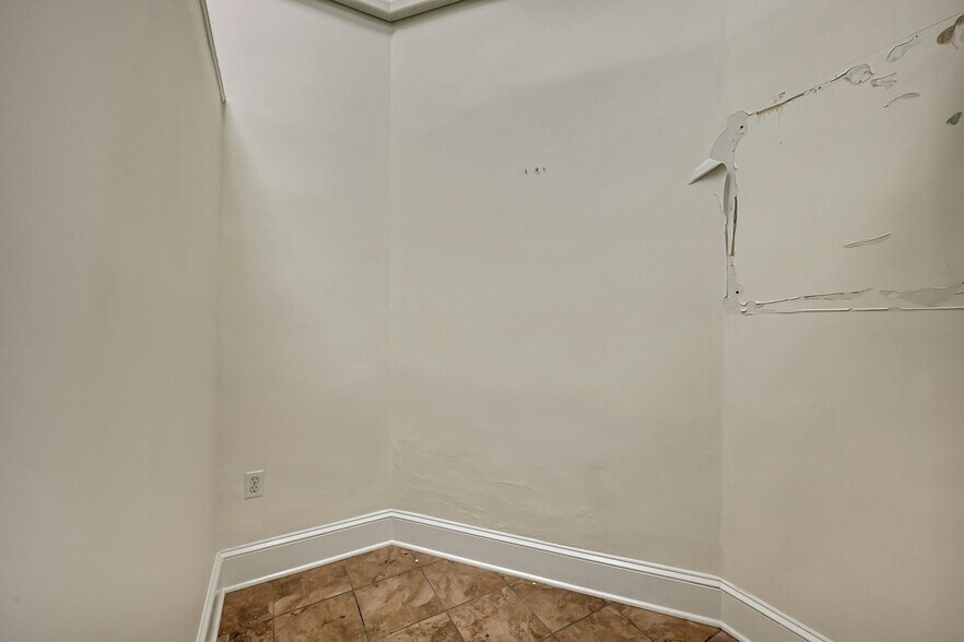 More Photos Of 30 Garth Rd, Scarsdale Office For Lease