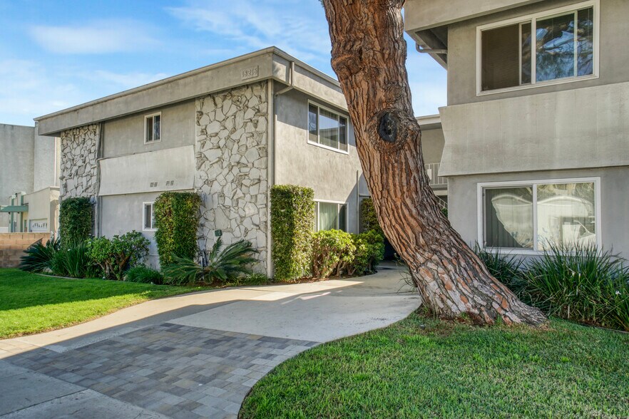 More Photos Of 18216 Kingsdale Ave, Redondo Beach Apartments For Sale