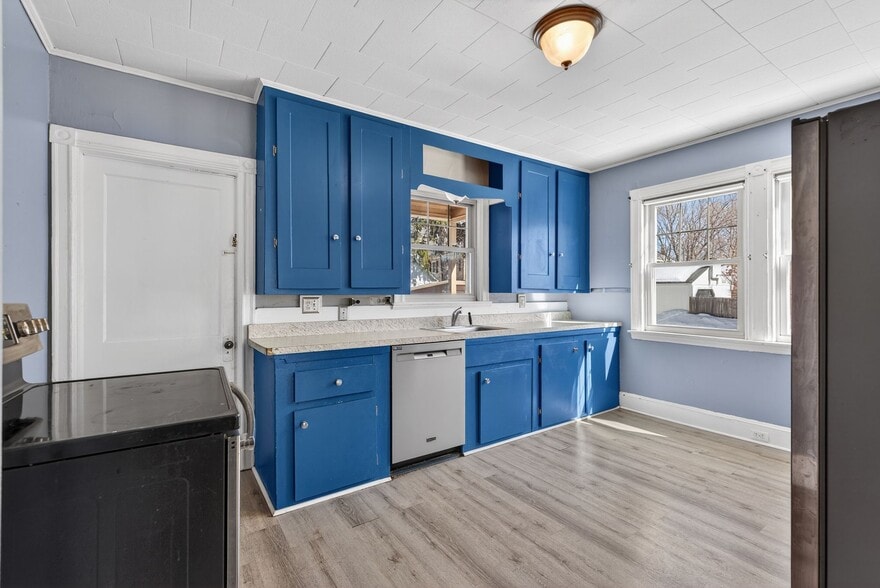 More Photos Of 499 Brighton Ave, Portland Multifamily For Sale