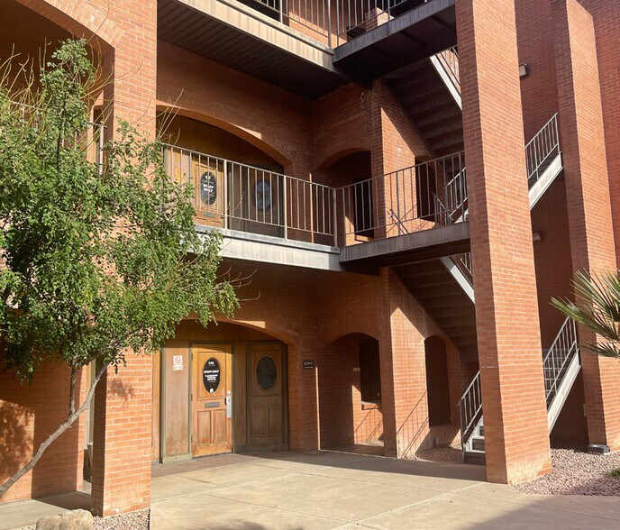 More Photos Of 2701 N 16th St, Phoenix Medical For Sale