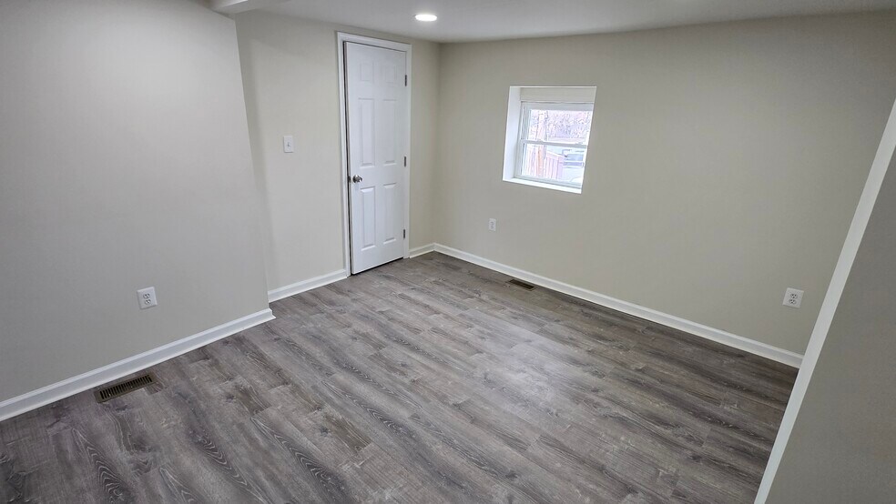 More Photos Of 592 Old Town Mall, Baltimore Storefront Retail Residential For Sale