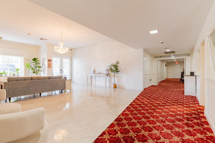 More Photos Of 3530 49th St N, Saint Petersburg Funeral Home For Sale