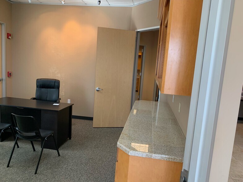 More Photos Of 14729 Highway 105 W, Montgomery Medical For Lease