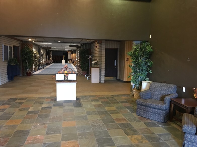 More Photos Of 1701 Hwy 93 S, Kalispell Hotel For Sale