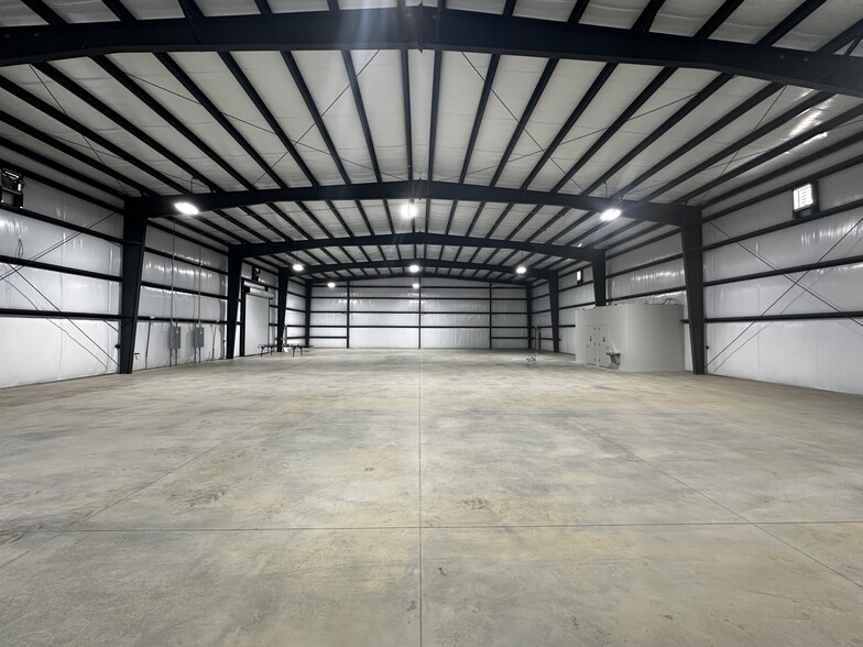More Photos Of 700 E Fairfield Rd, Greenville Warehouse For Lease