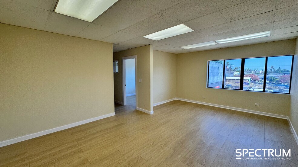 More Photos Of 21024 Sherman Way, Canoga Park Auto Repair For Lease