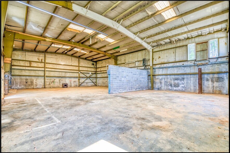 More Photos Of 298 By-Pass 123 Hwy, Seneca Warehouse For Sale