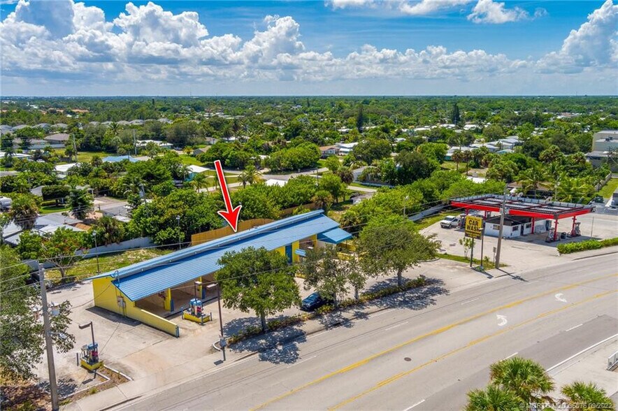 More Photos Of 1630 NE Jensen Beach Blvd, Jensen Beach Carwash For Sale