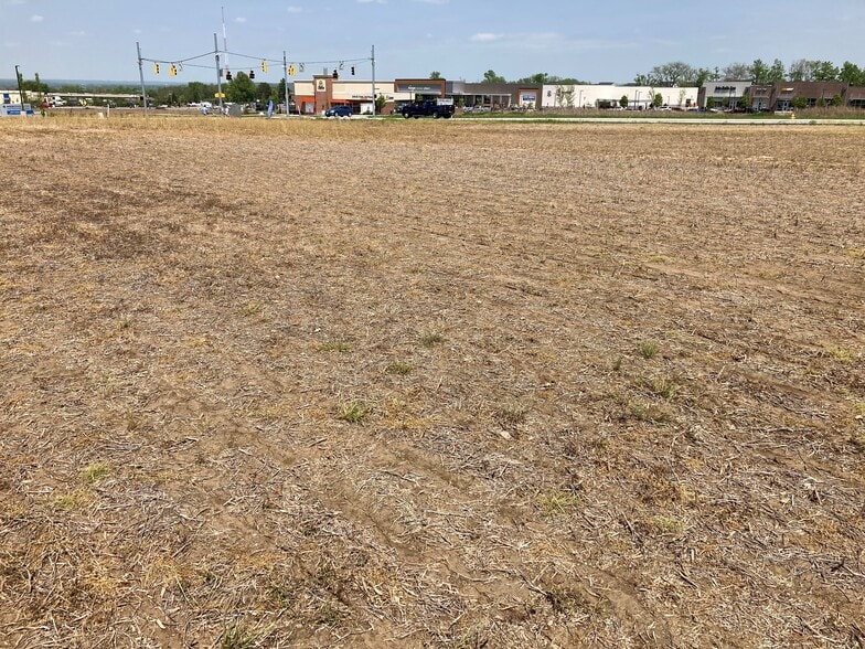 More Photos Of 4706 Old Kyles Station, Hamilton Unknown For Lease