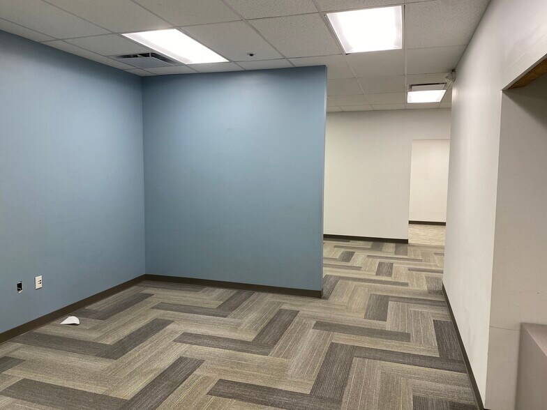 More Photos Of 17401 Lorain Ave, Cleveland Freestanding For Lease