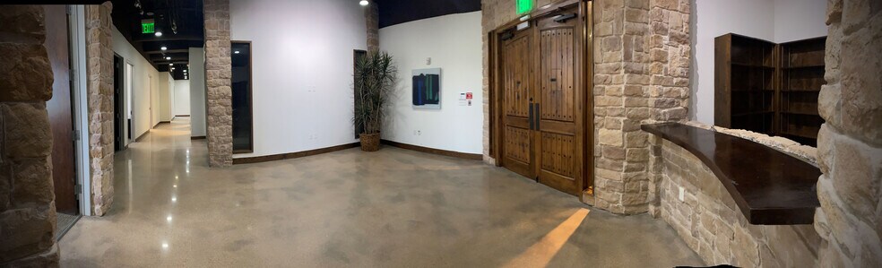 More Photos Of 1000 Texan Trl, Grapevine Unknown For Lease