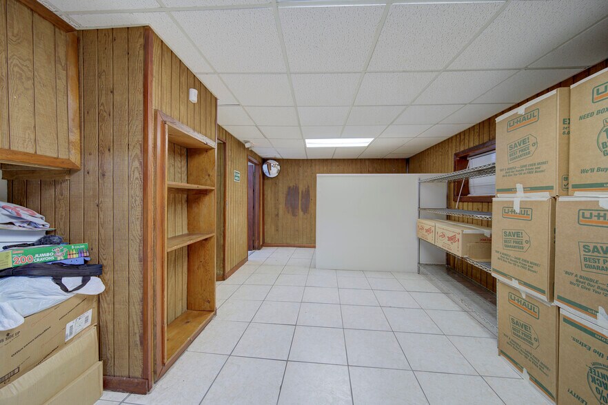 More Photos Of 330-332 W 9th St, Hialeah Storefront Retail Office For Lease