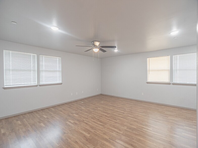 More Photos Of 3732 NW 23rd St, Oklahoma City Apartments For Sale