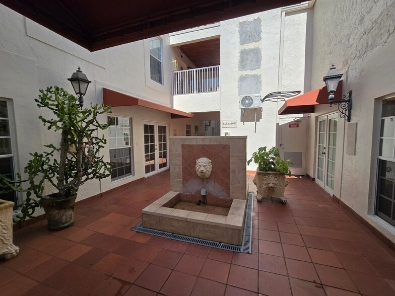More Photos Of 7777 N University Dr, Tamarac Medical For Sale