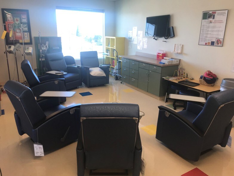 More Photos Of 540 W Plumb Ln, Reno Medical For Lease