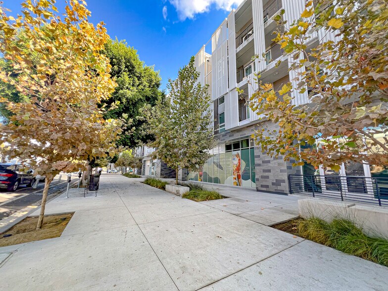 More Photos Of 1633 N Edgemont St, Los Angeles Apartments For Lease