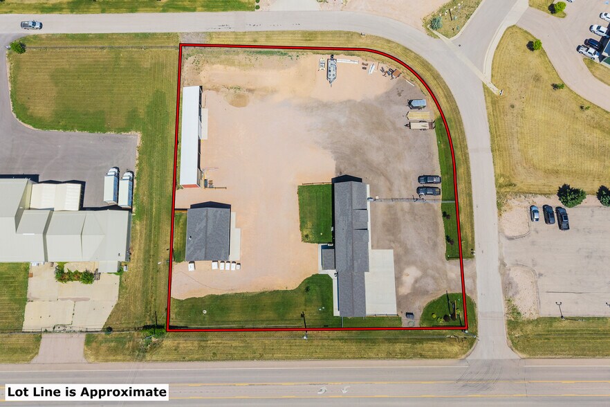 More Photos Of 11700 Sturgis Rd, Summerset Warehouse For Sale