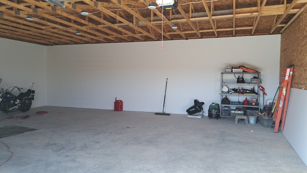 More Photos Of 29 Dorton Way, Crossville Light Distribution For Sale