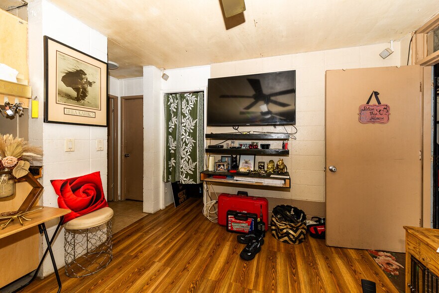 More Photos Of 2135 Bannister Pl, Honolulu Multifamily For Sale