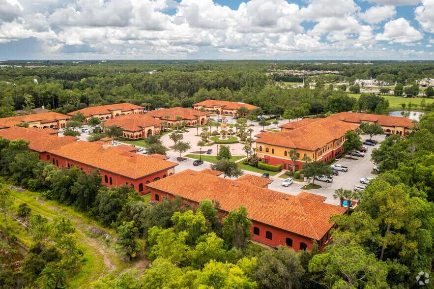 More Photos Of 13450 Parker Commons Blvd, Fort Myers Office For Sale