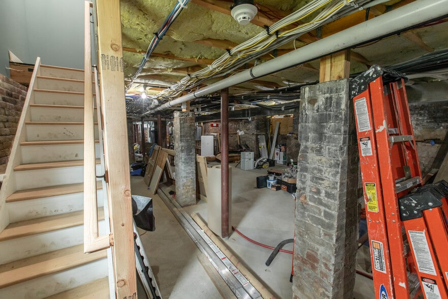 More Photos Of 84 Auburn St, Paterson Apartments For Sale