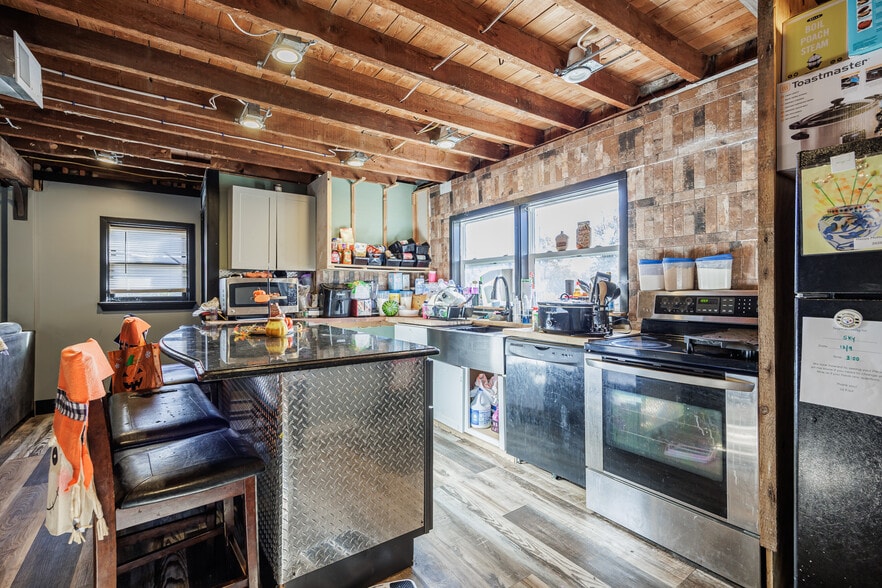 More Photos Of 5692 Pittsford Palmyra Rd, Pittsford Office Residential For Sale