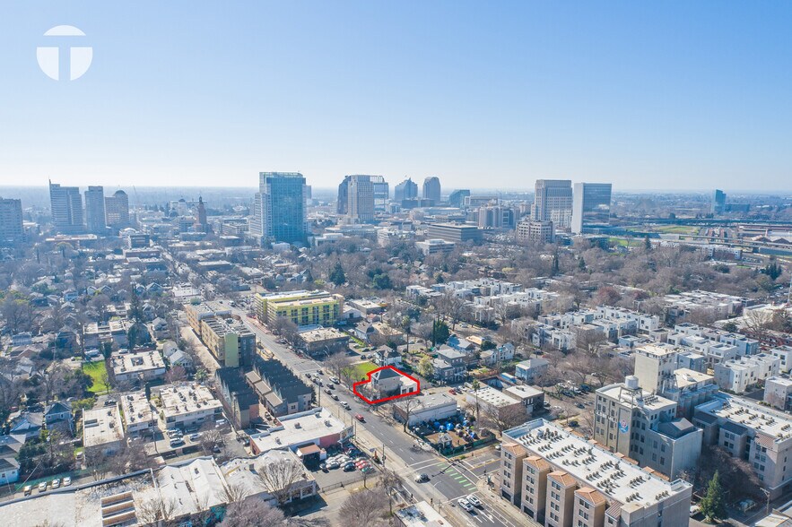 More Photos Of 318 12th St, Sacramento Storefront For Sale