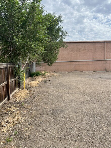 More Photos Of 4595 S Santa Fe Dr, Englewood Freestanding For Sale