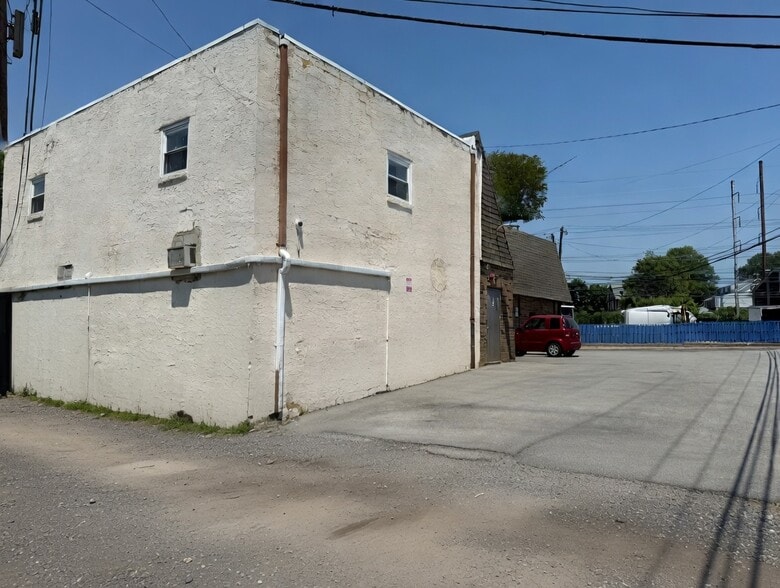 More Photos Of 8508 Lansdowne Ave, Upper Darby Township Freestanding For Sale
