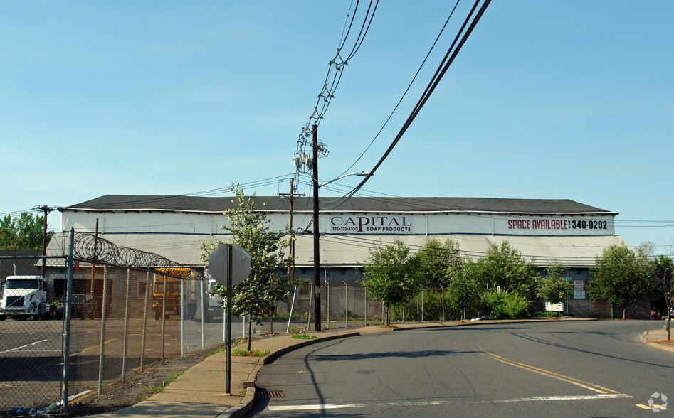 Primary Photo Of 33 Branch St, Paterson Warehouse For Lease