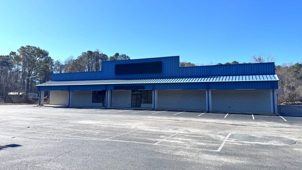 More Photos Of 970 E Church St, Jasper Freestanding For Sale