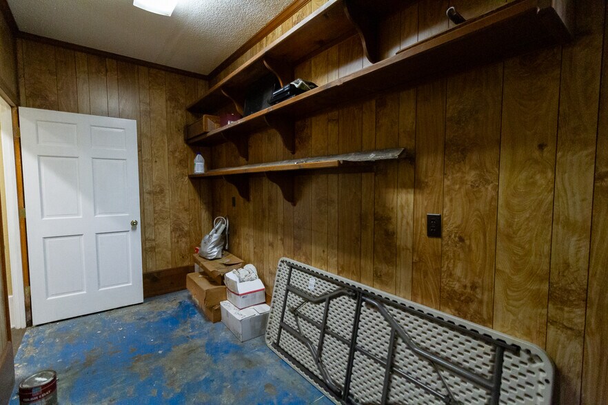 More Photos Of 512 Tift Ave S, Tifton Freestanding For Sale