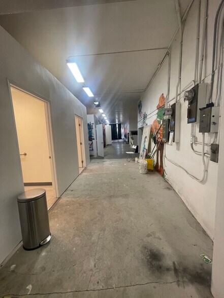 More Photos Of 5442 Alhambra Ave, Los Angeles Warehouse For Lease