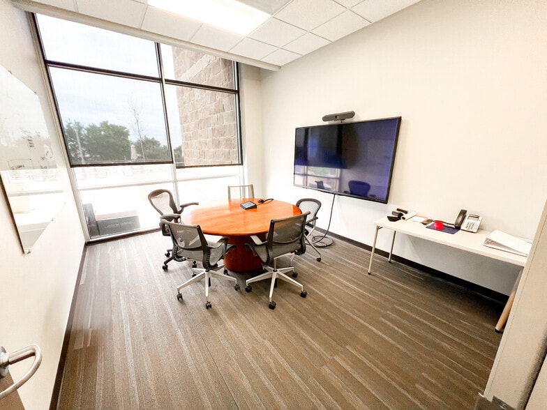 More Photos Of 6401 Holiday Hill Rd, Midland Office For Lease