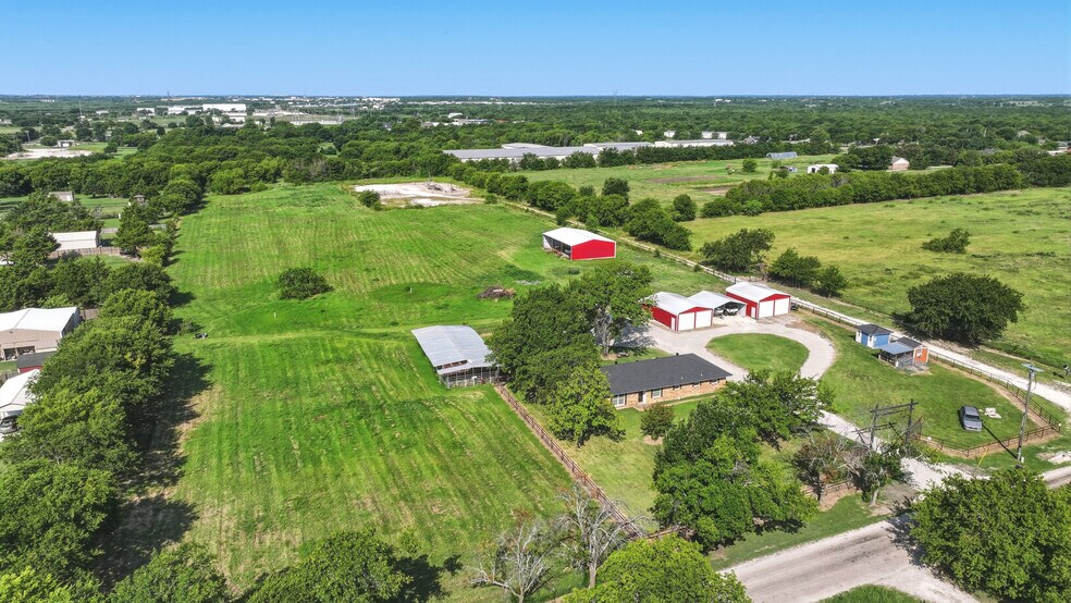 More Photos Of 2632 Howell Dr, Venus Land For Sale