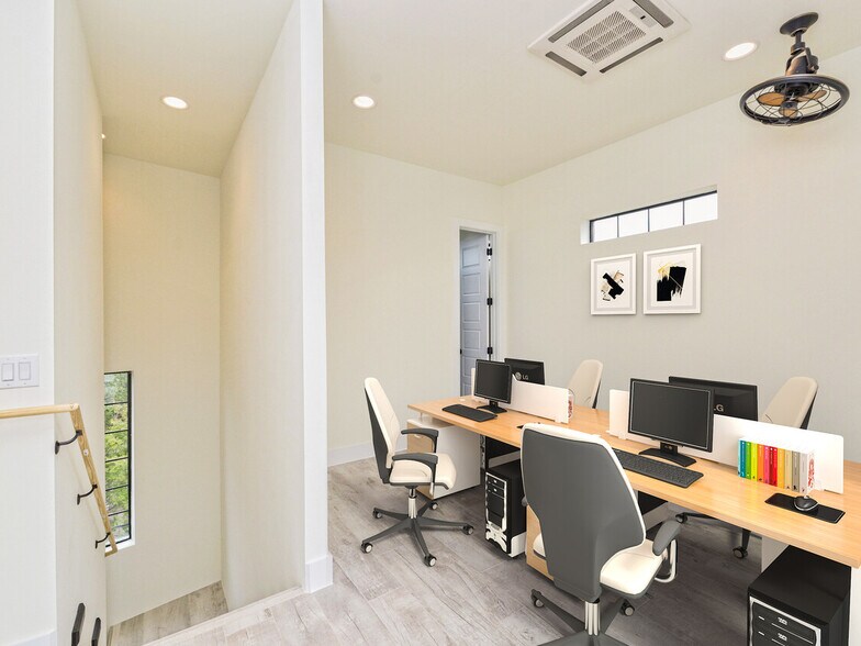 More Photos Of 800 Lydia St, Austin Unknown For Lease