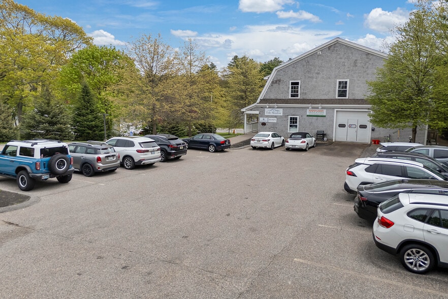 More Photos Of 2 Village Park Dr, York Flex For Lease