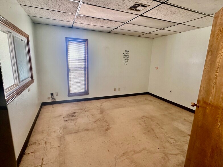 More Photos Of 11823 Highway 8, Fairview Industrial For Sale
