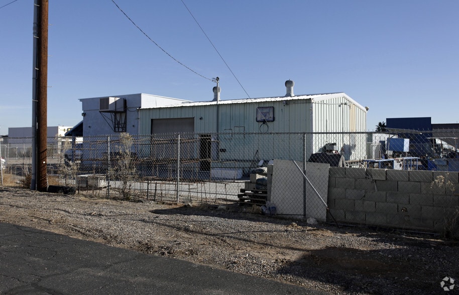 More Photos Of 17565 Catalpa St, Hesperia Industrial For Sale