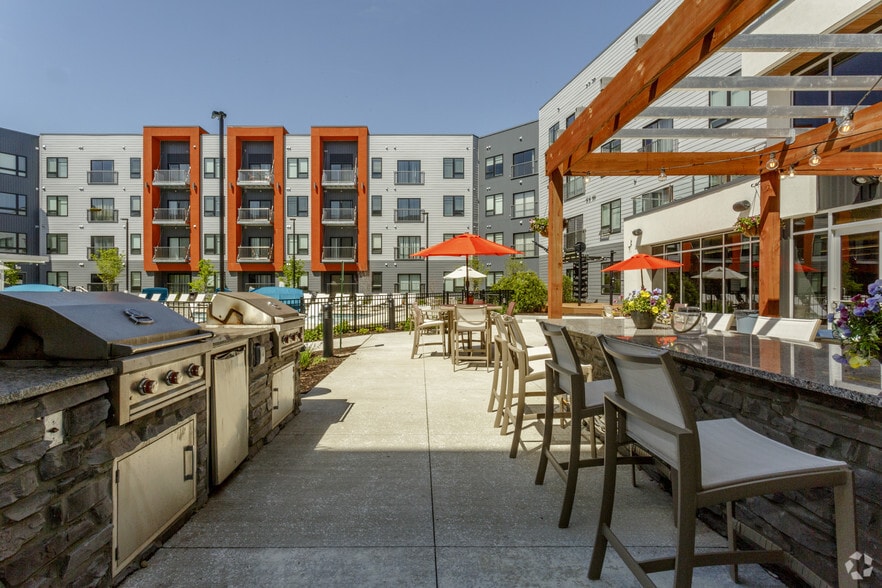 More Photos Of 1000 Berkley Pky, Kansas City Apartments For Sale