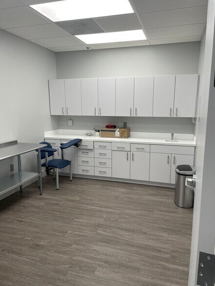 More Photos Of 391 Southcrest Cir, Southaven Medical For Lease